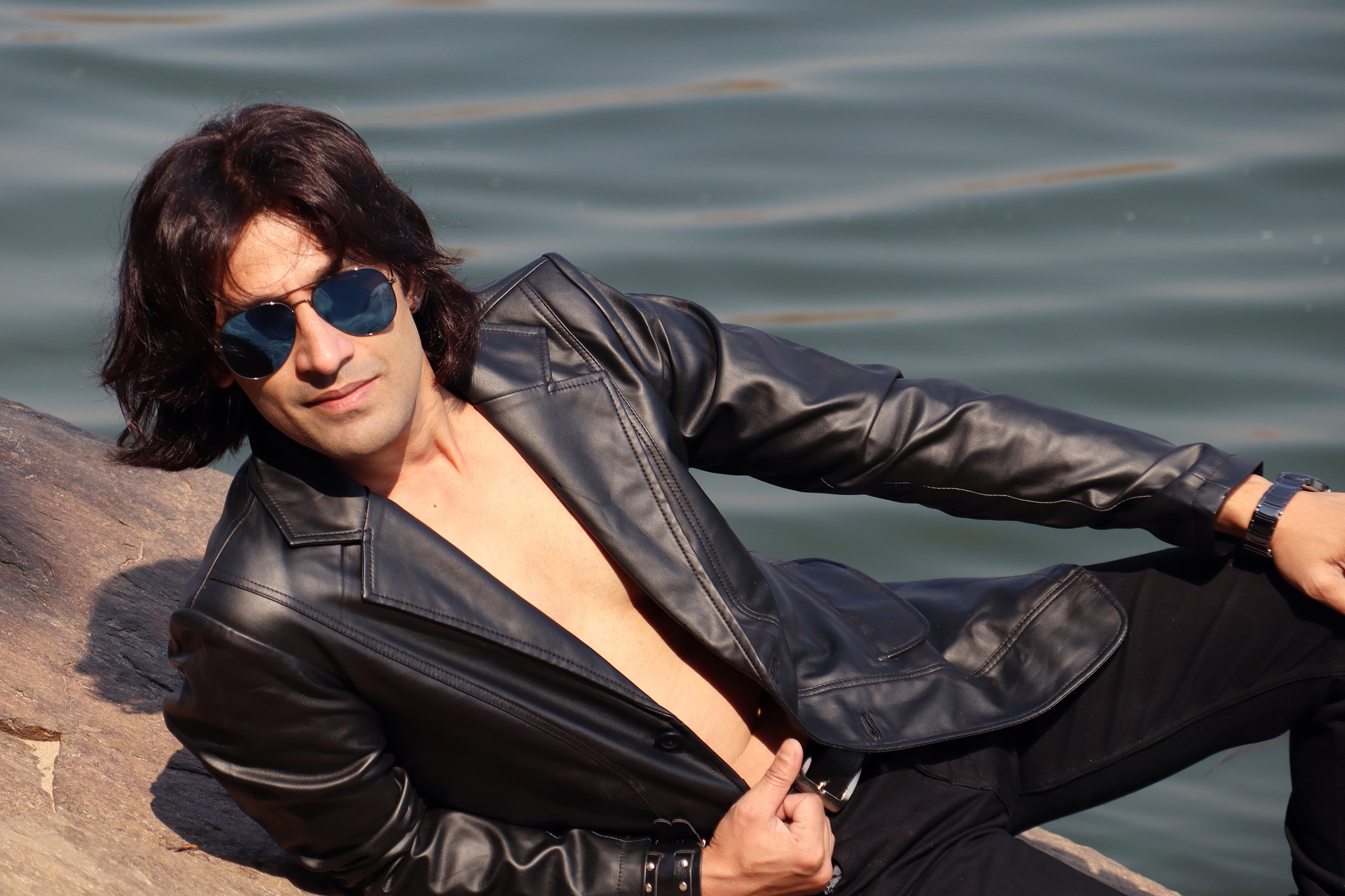 SEJARAH GAYA RAMBUT GONDRONG MAHASISWA ERA 70’AN